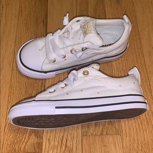 Kids converse sneakers size 10